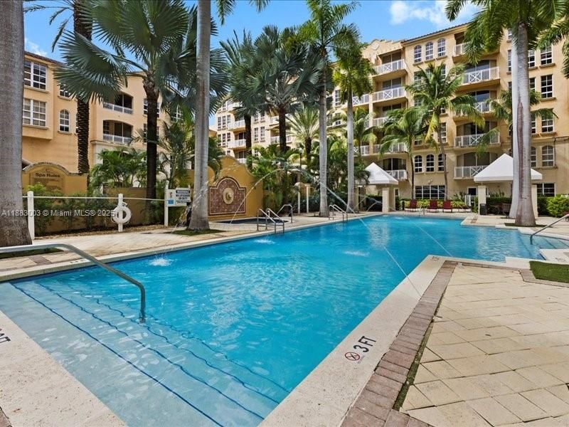 For Sale: $395,000 (2 beds, 2 baths, 1368 Square Feet)