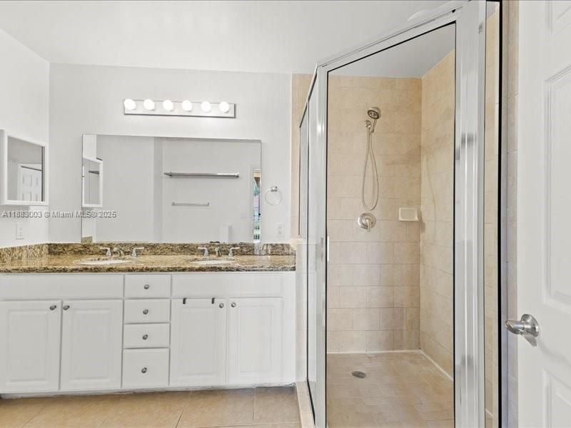 For Sale: $395,000 (2 beds, 2 baths, 1368 Square Feet)