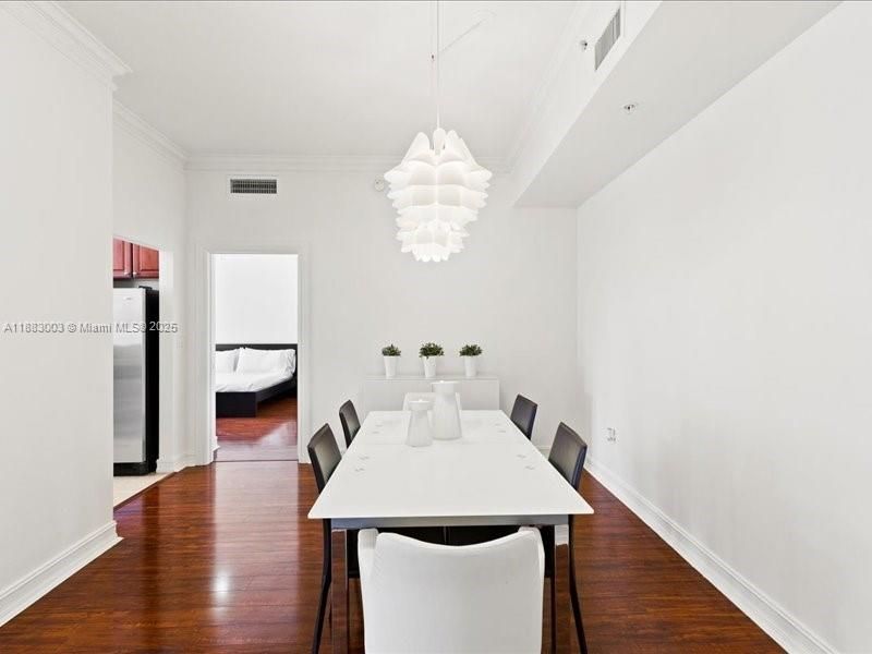 For Sale: $395,000 (2 beds, 2 baths, 1368 Square Feet)