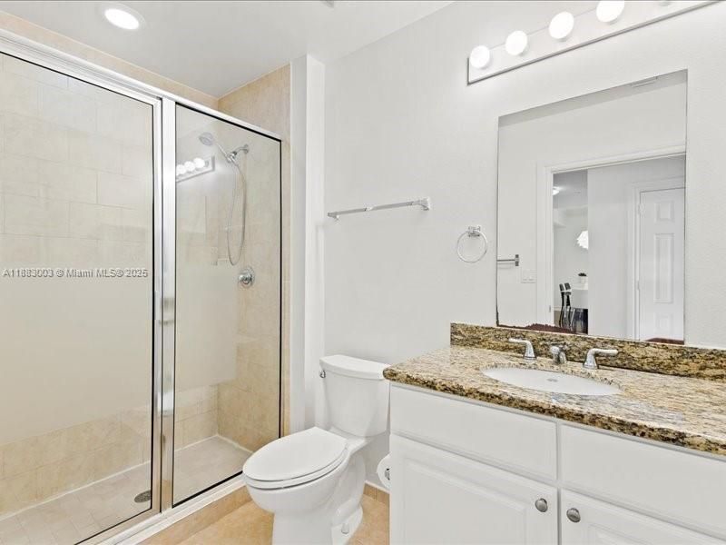 For Sale: $395,000 (2 beds, 2 baths, 1368 Square Feet)