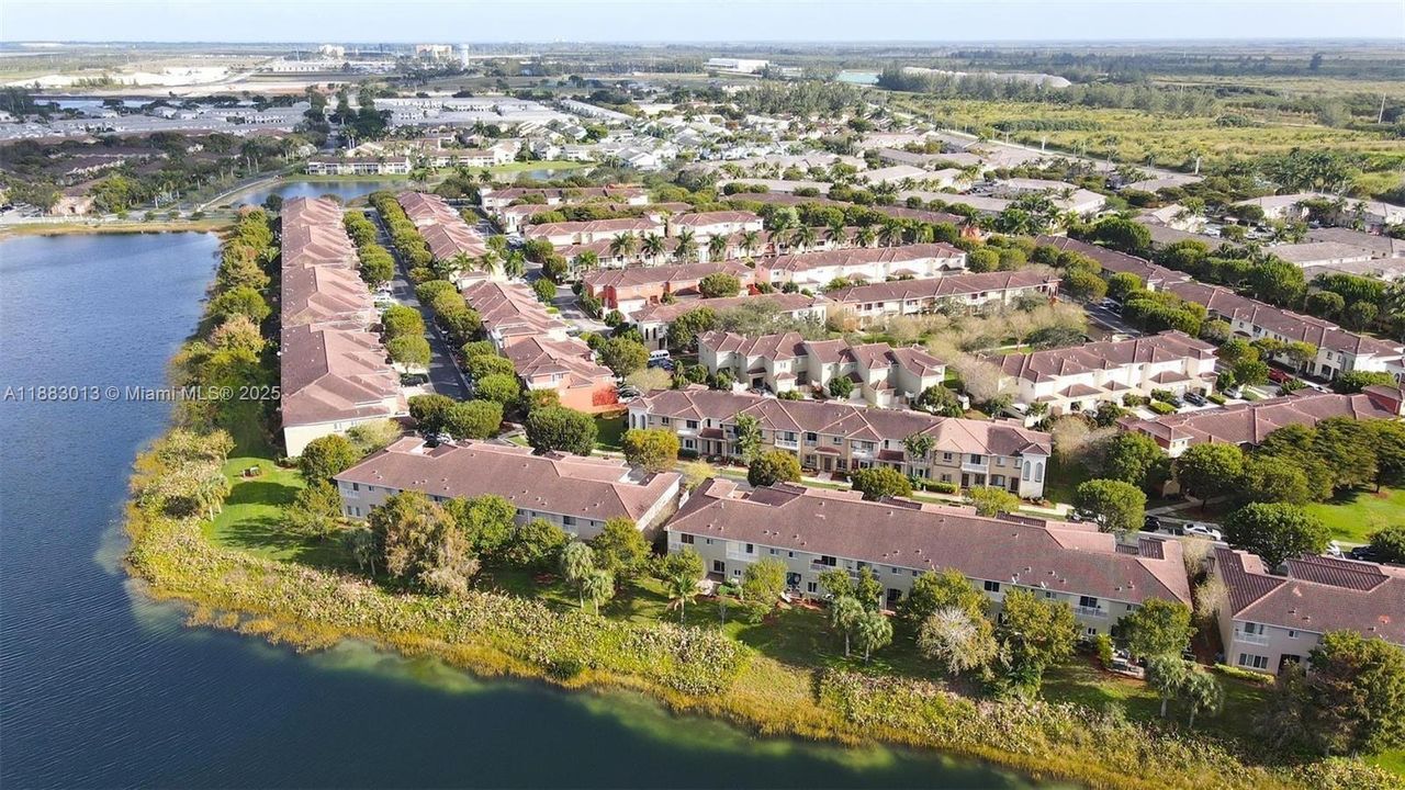 Active With Contract: $2,500 (4 beds, 3 baths, 1860 Square Feet)