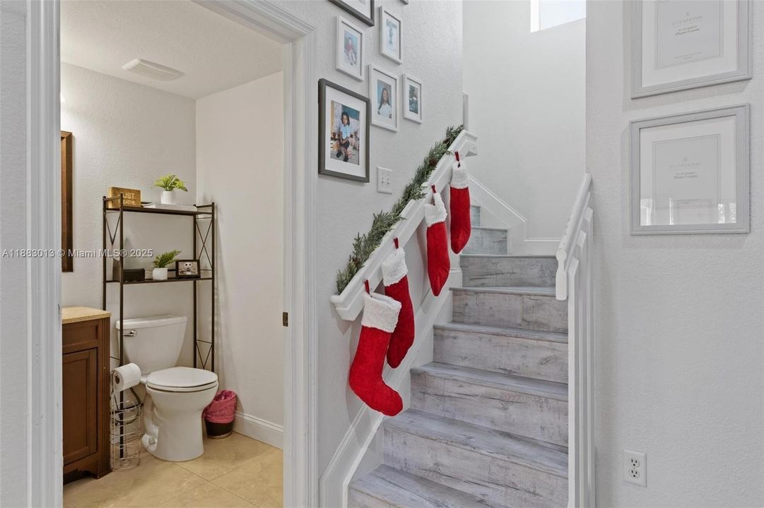 Active With Contract: $2,500 (4 beds, 3 baths, 1860 Square Feet)