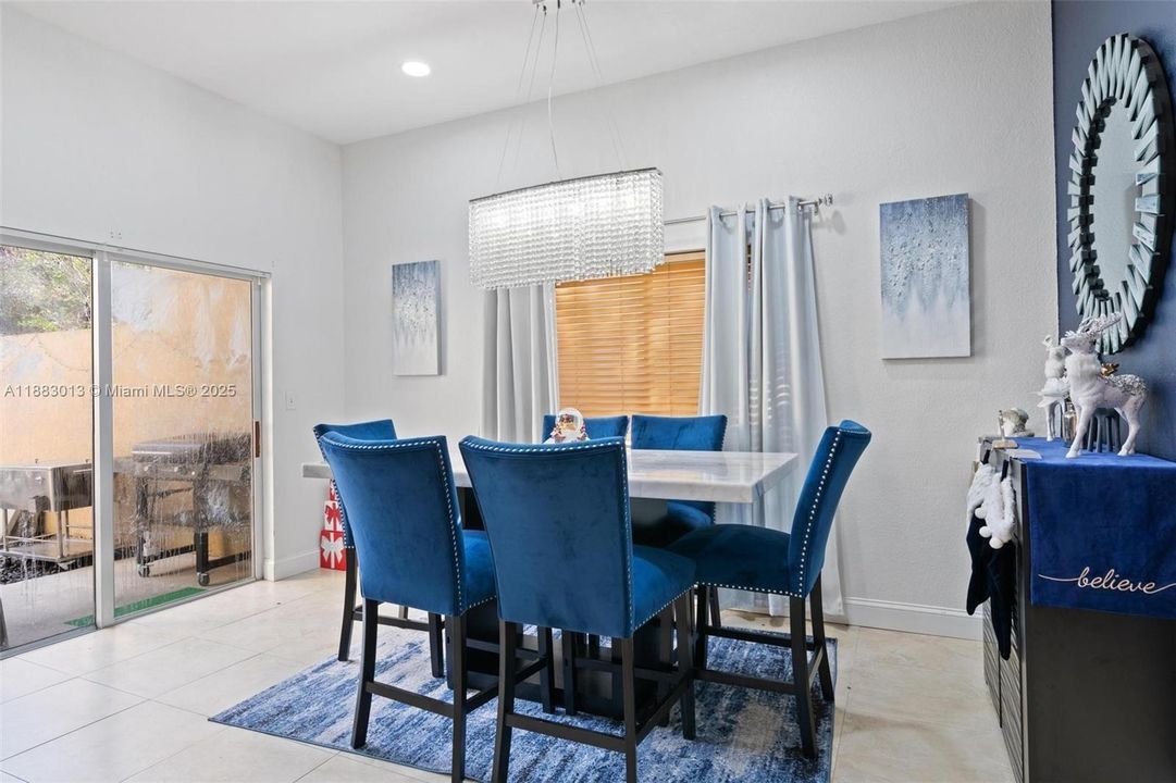 Active With Contract: $2,500 (4 beds, 3 baths, 1860 Square Feet)