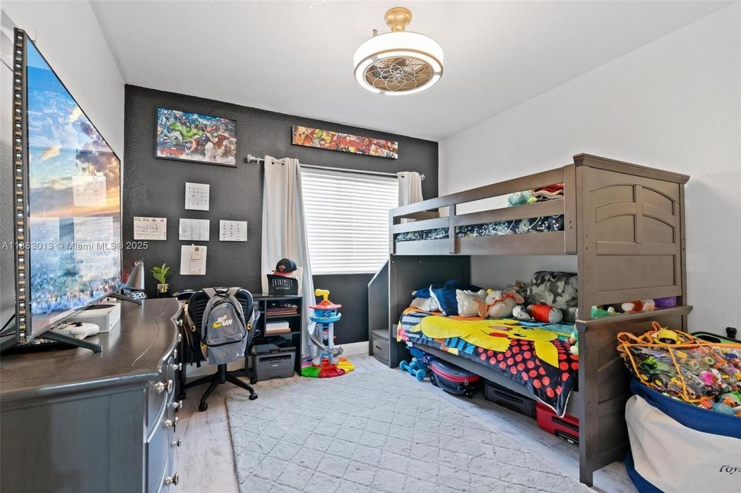 Active With Contract: $2,500 (4 beds, 3 baths, 1860 Square Feet)