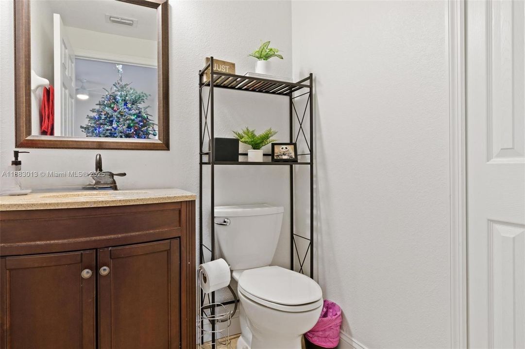 Active With Contract: $2,500 (4 beds, 3 baths, 1860 Square Feet)