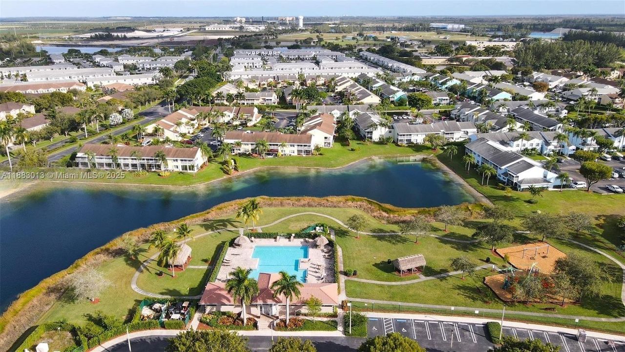 Active With Contract: $2,500 (4 beds, 3 baths, 1860 Square Feet)