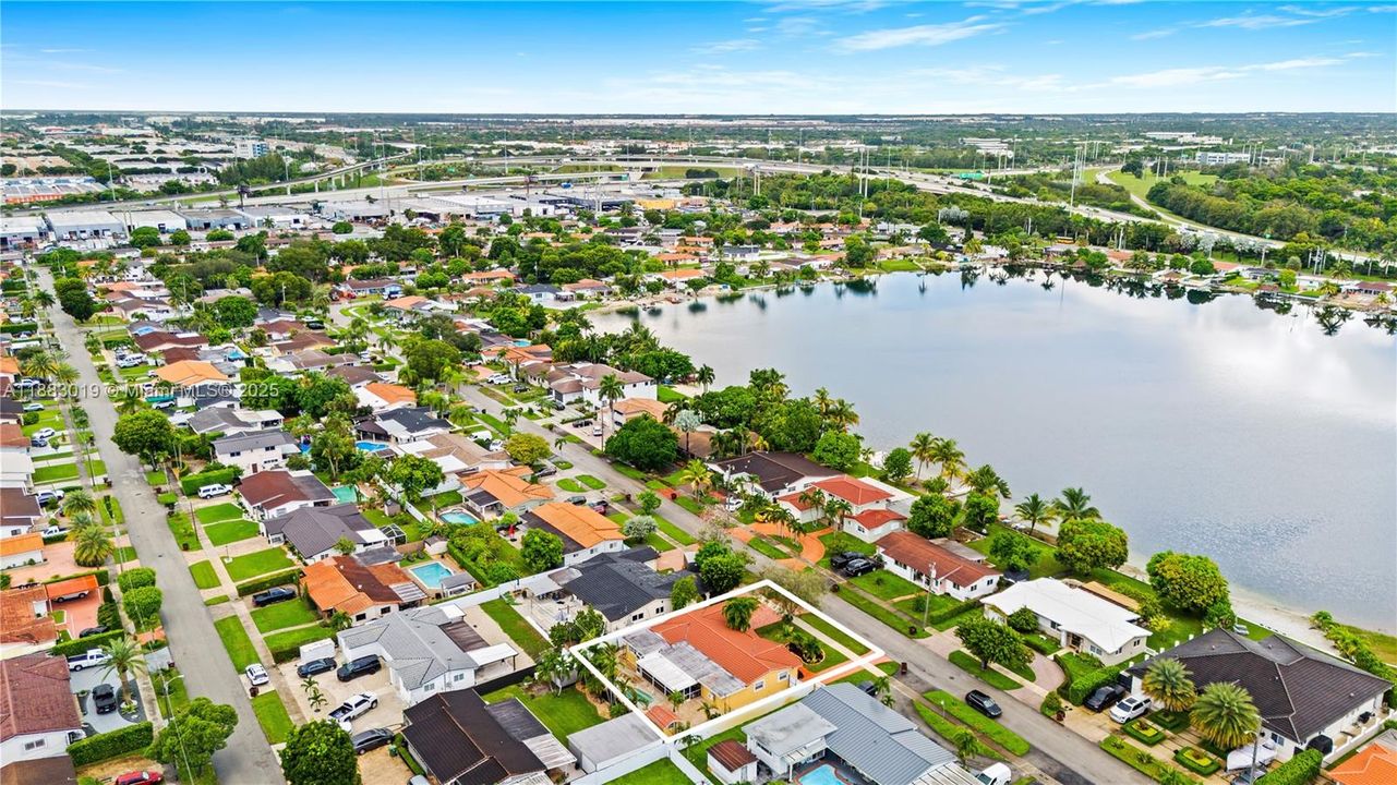 Recently Rented: $4,800 (5 beds, 3 baths, 1920 Square Feet)