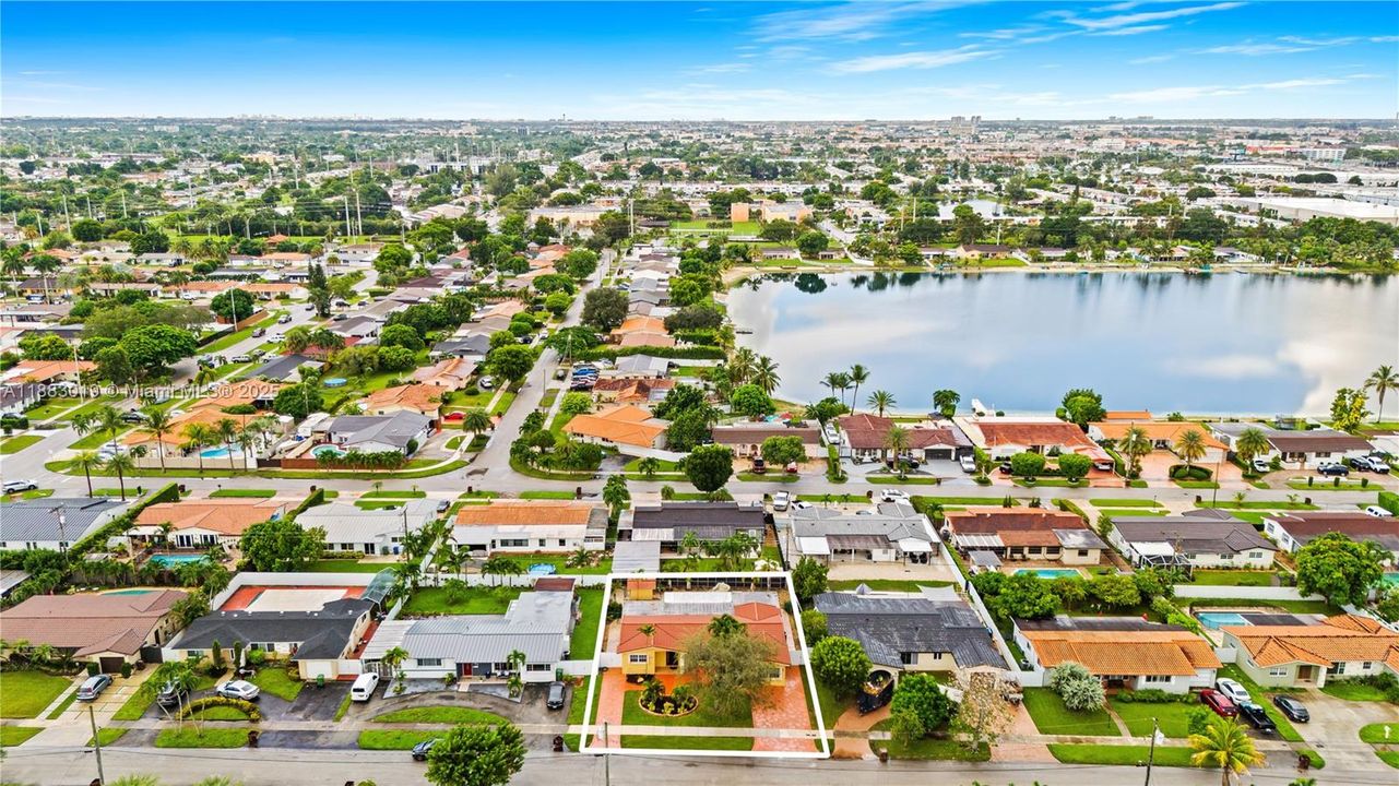 Recently Rented: $4,800 (5 beds, 3 baths, 1920 Square Feet)