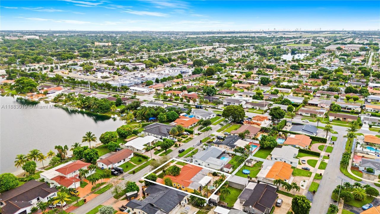 Recently Rented: $4,800 (5 beds, 3 baths, 1920 Square Feet)