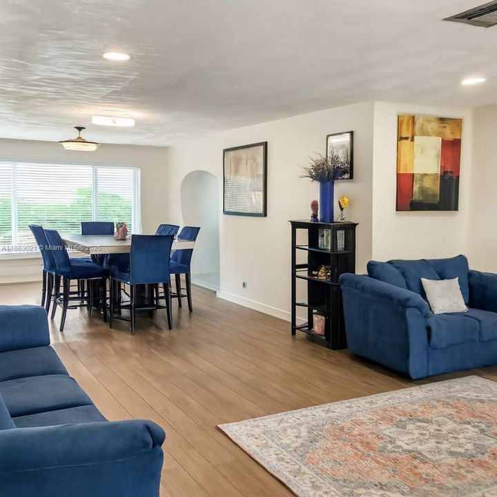 For Sale: $425,000 (4 beds, 2 baths, 1516 Square Feet)