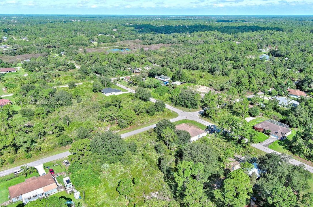 На продажу: $38,000 (0.50 acres)