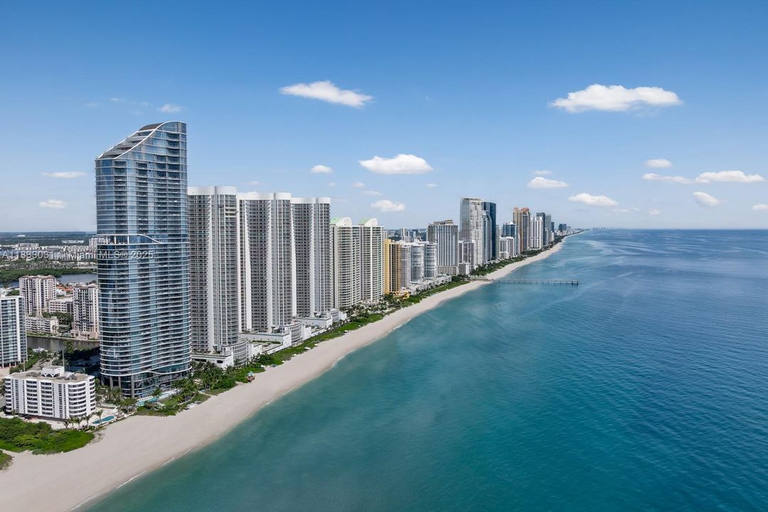 Active With Contract: $1,799,000 (3 beds, 3 baths, 2084 Square Feet)