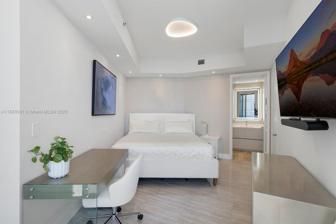 Active With Contract: $1,799,000 (3 beds, 3 baths, 2084 Square Feet)