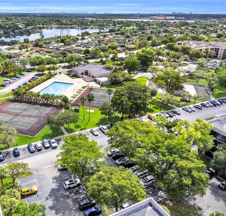 最近租的: $2,200 (2 贝兹, 2 浴室, 965 平方英尺)