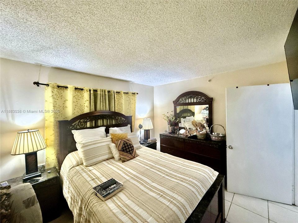 最近租的: $2,200 (2 贝兹, 2 浴室, 965 平方英尺)