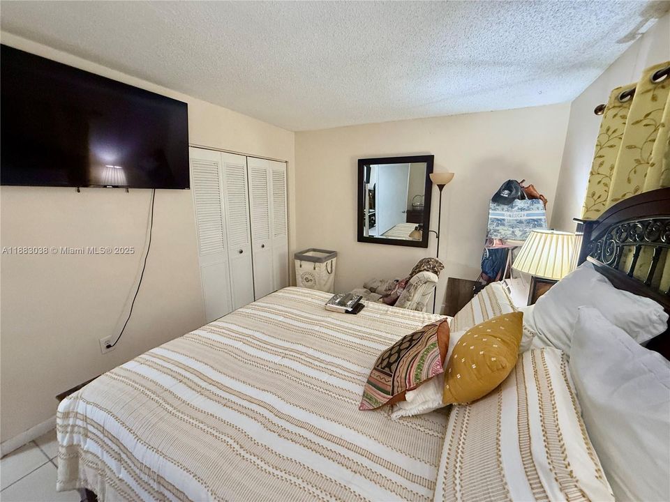 最近租的: $2,200 (2 贝兹, 2 浴室, 965 平方英尺)