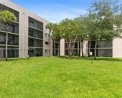 最近租的: $2,200 (2 贝兹, 2 浴室, 965 平方英尺)