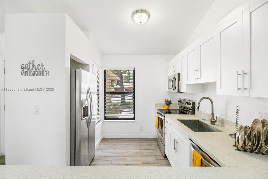 Recientemente alquilado: $2,550 (2 camas, 2 baños, 1842 Pies cuadrados)