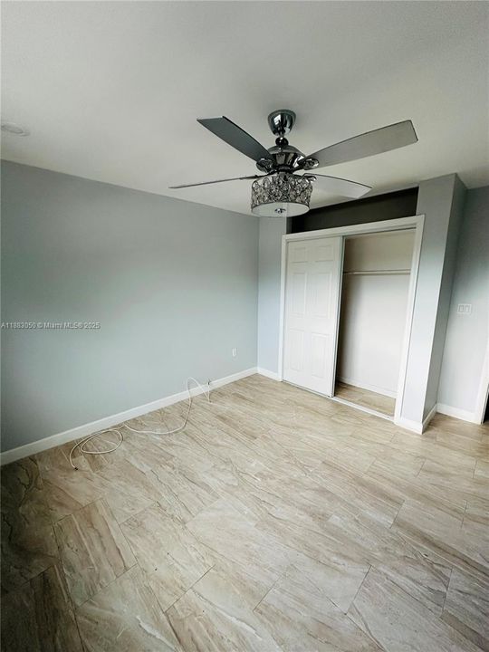 For Sale: $260,000 (2 beds, 2 baths, 721 Square Feet)