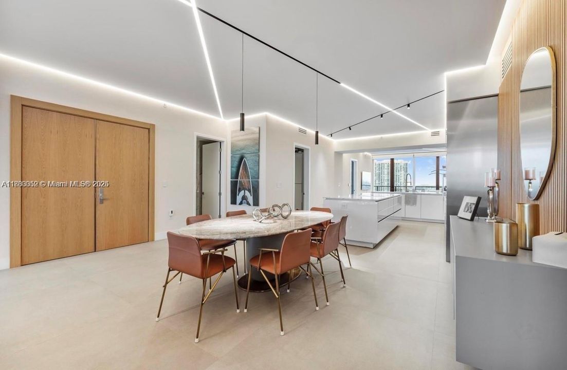 出租: $37,700 (3 贝兹, 4 浴室, 2918 平方英尺)