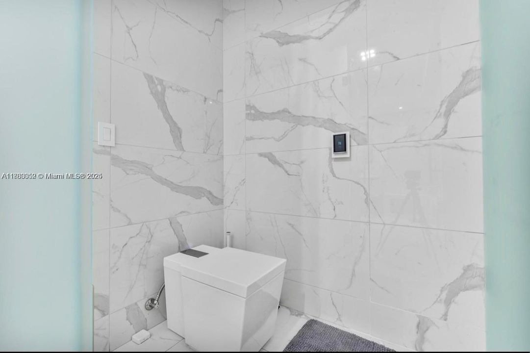 出租: $37,700 (3 贝兹, 4 浴室, 2918 平方英尺)