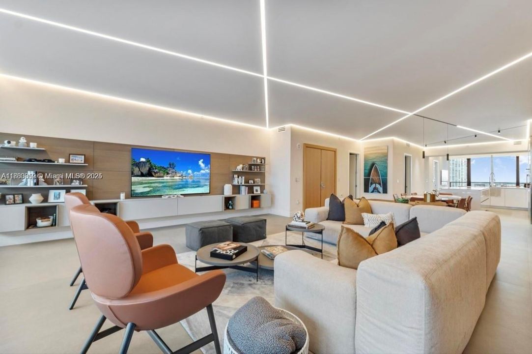 出租: $37,700 (3 贝兹, 4 浴室, 2918 平方英尺)