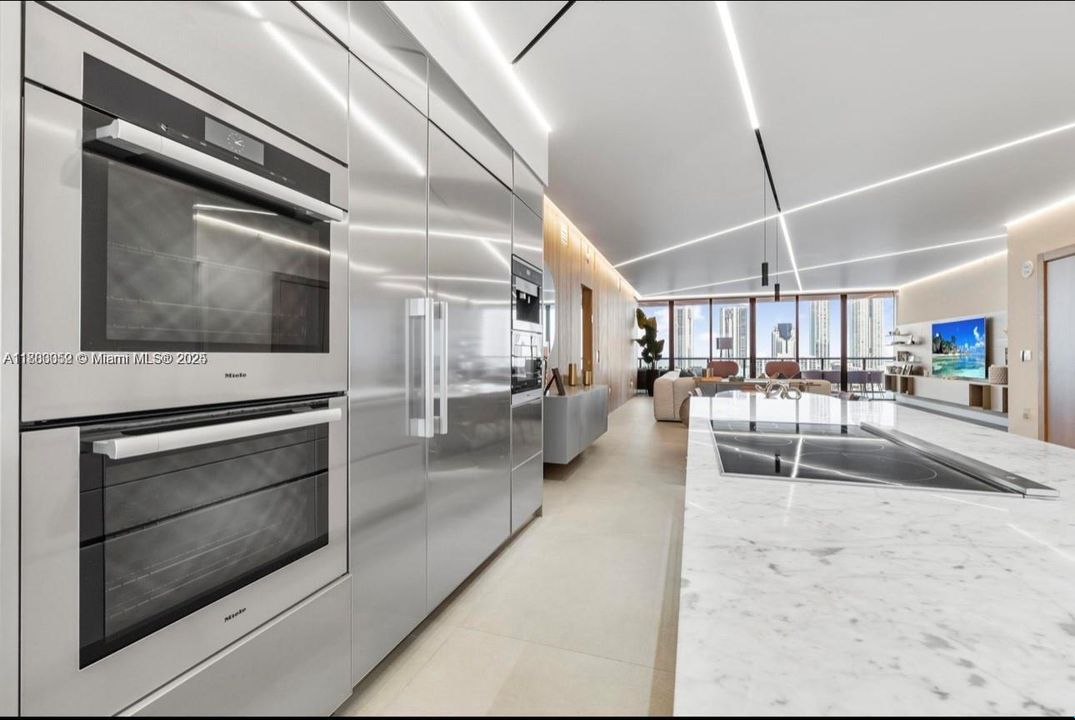 出租: $37,700 (3 贝兹, 4 浴室, 2918 平方英尺)