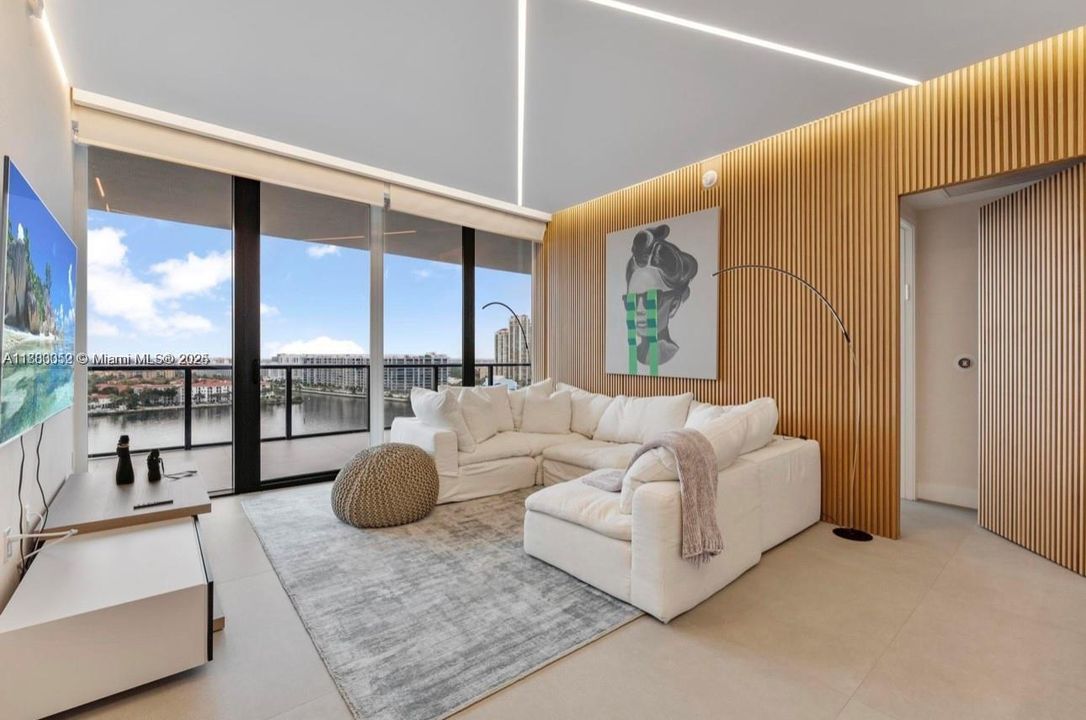 出租: $37,700 (3 贝兹, 4 浴室, 2918 平方英尺)