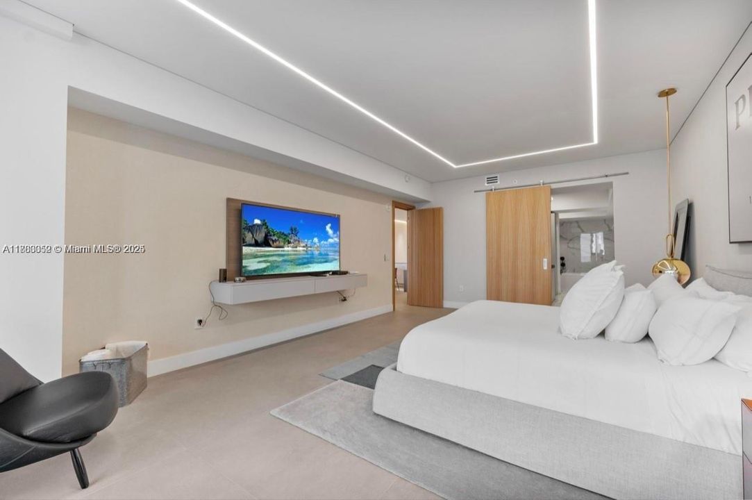 出租: $37,700 (3 贝兹, 4 浴室, 2918 平方英尺)