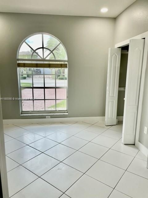 En Renta: $7,950 (5 camas, 4 baños, 3648 Pies cuadrados)