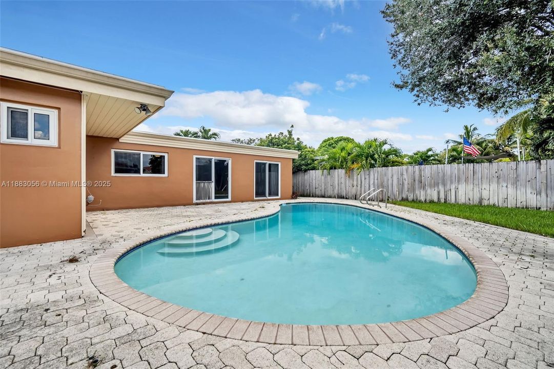 Active With Contract: $825,000 (3 beds, 2 baths, 2440 Square Feet)