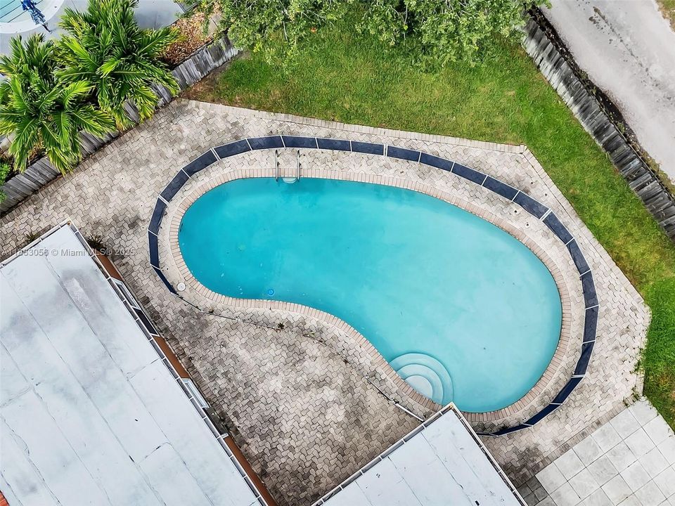 Active With Contract: $825,000 (3 beds, 2 baths, 2440 Square Feet)