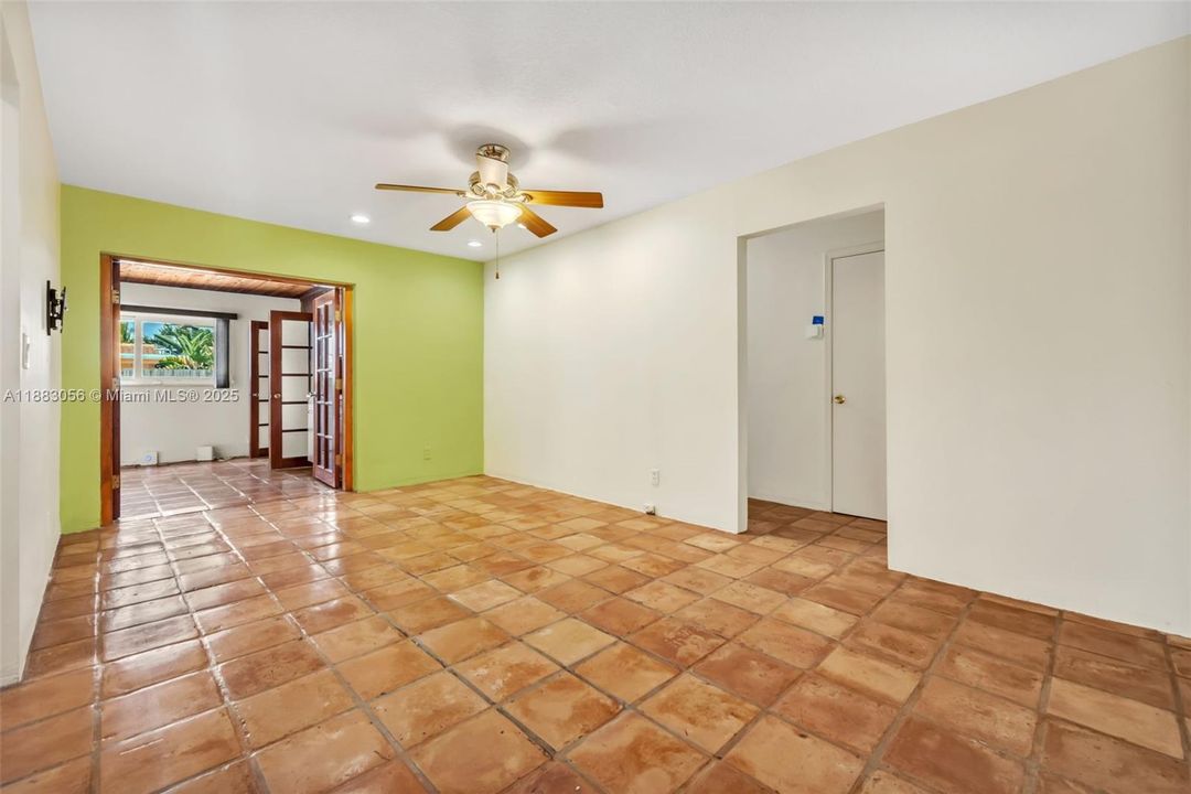 Active With Contract: $825,000 (3 beds, 2 baths, 2440 Square Feet)