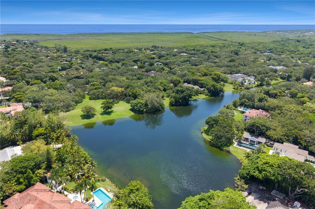 待售: $8,495,000 (1.32 acres)