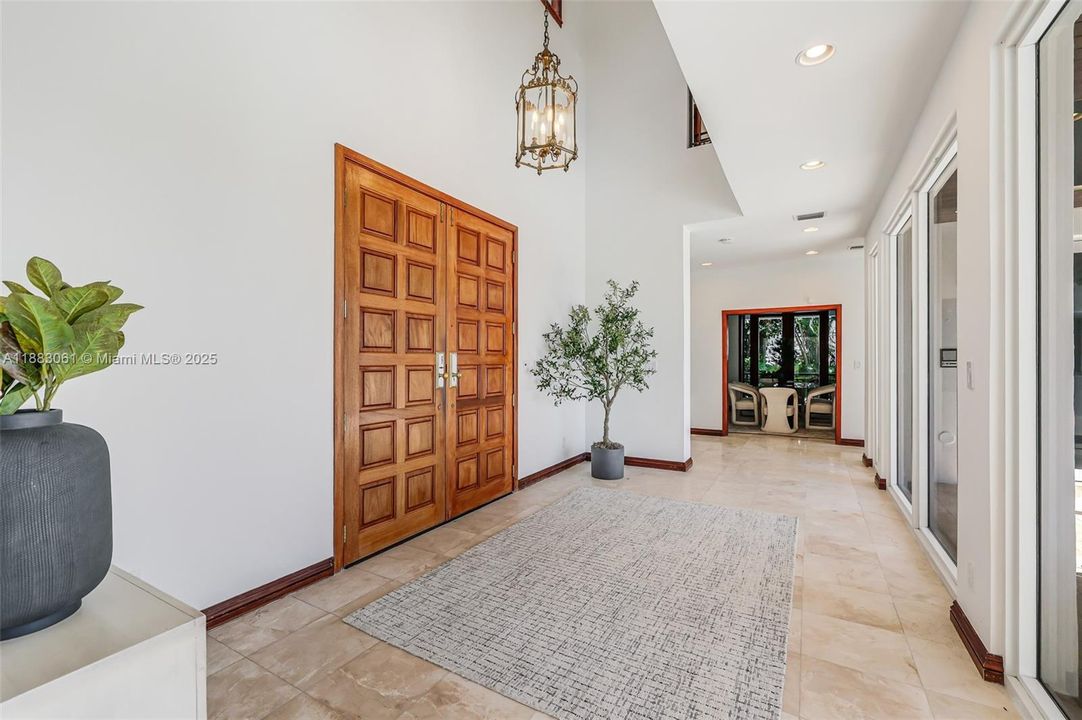 В аренду: $26,000 (5 спален, 6 ванн, 4820 Квадратных фут)