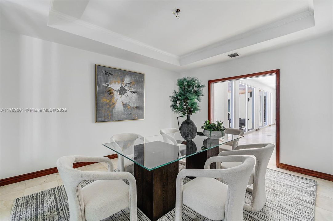 В аренду: $26,000 (5 спален, 6 ванн, 4820 Квадратных фут)