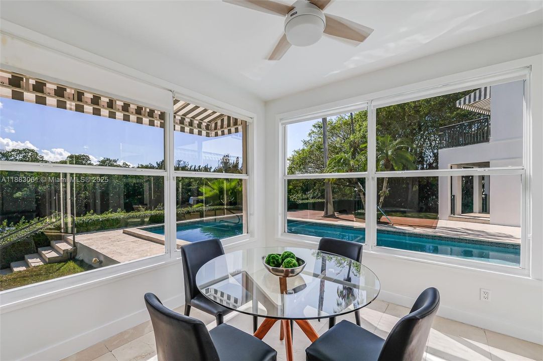 В аренду: $26,000 (5 спален, 6 ванн, 4820 Квадратных фут)