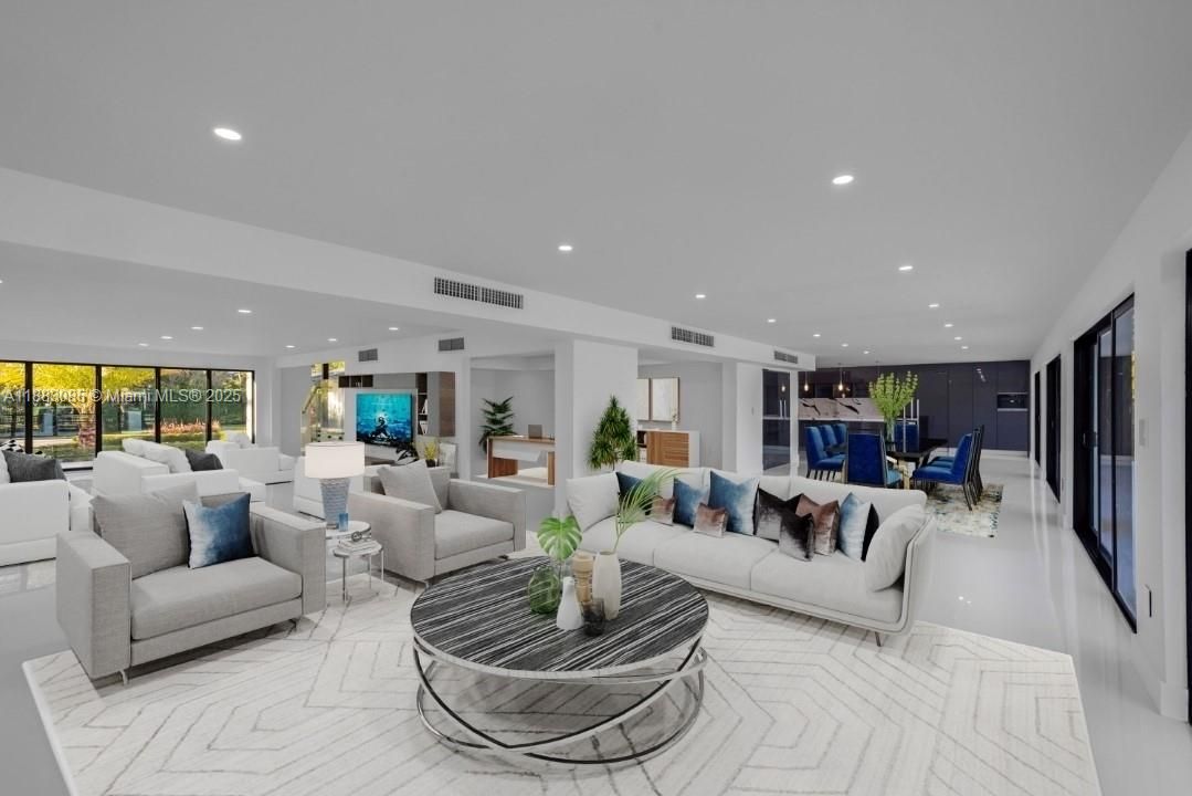 For Rent: $28,500 (5 beds, 4 baths, 5220 Square Feet)