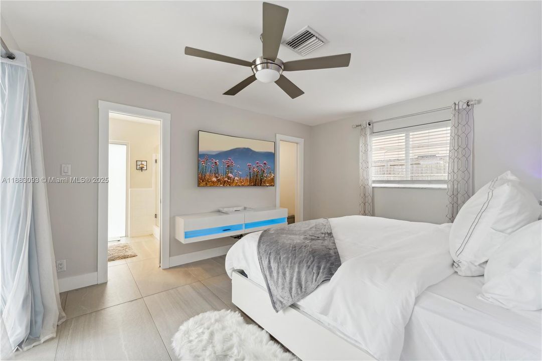 For Rent: $8,500 (3 beds, 2 baths, 1584 Square Feet)