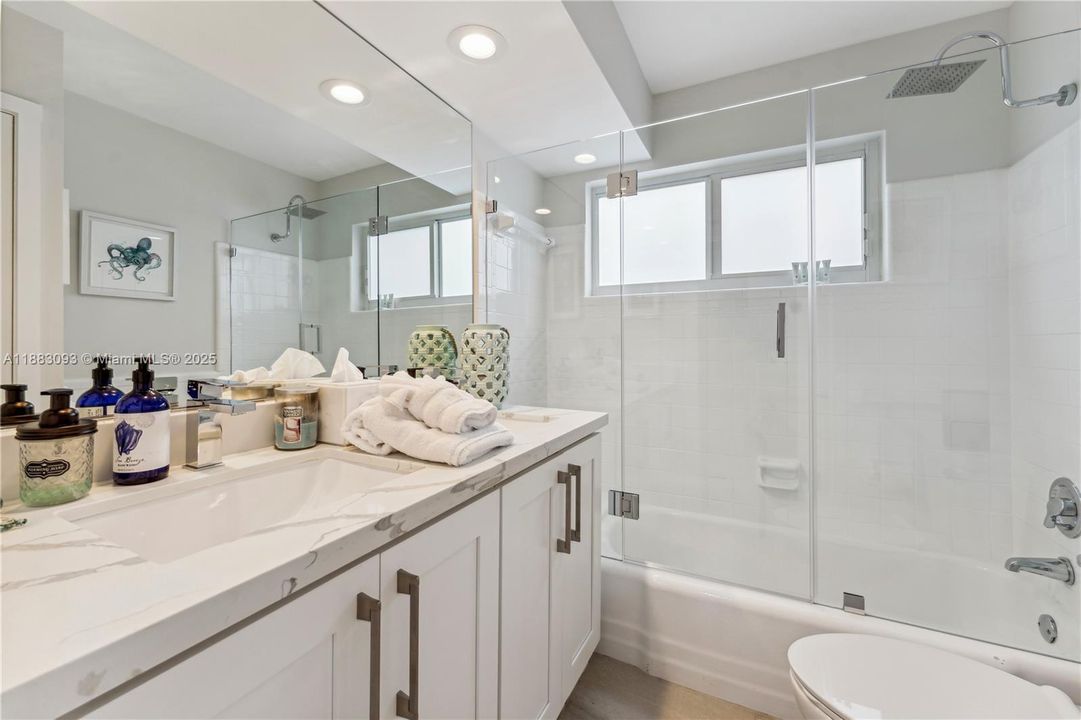 For Rent: $8,500 (3 beds, 2 baths, 1584 Square Feet)