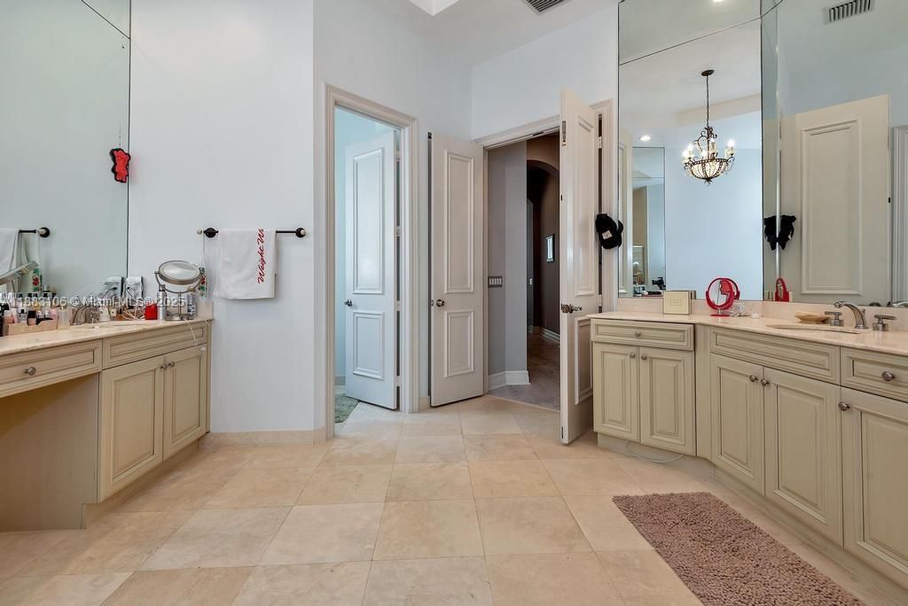 For Rent: $12,000 (5 beds, 4 baths, 4448 Square Feet)