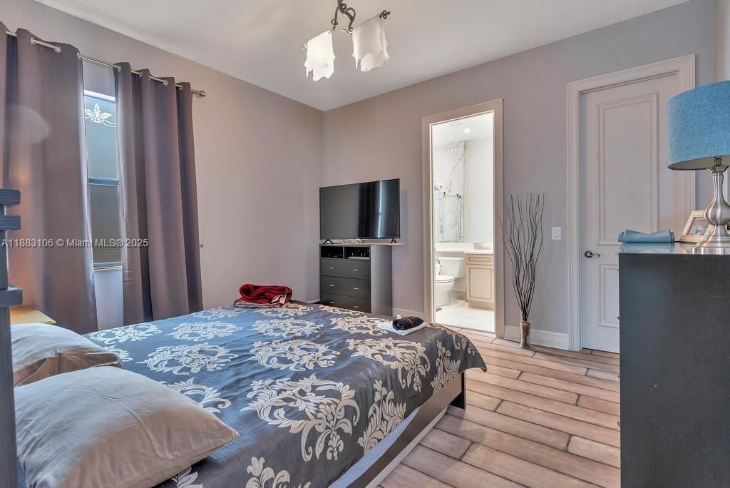 For Rent: $12,000 (5 beds, 4 baths, 4448 Square Feet)