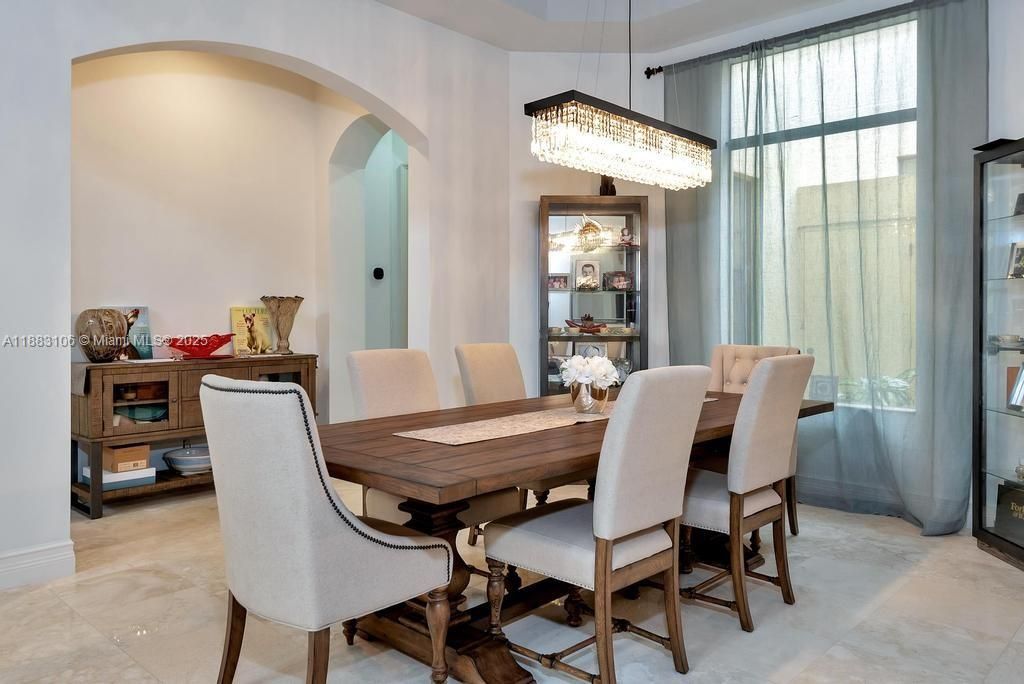 For Rent: $12,000 (5 beds, 4 baths, 4448 Square Feet)