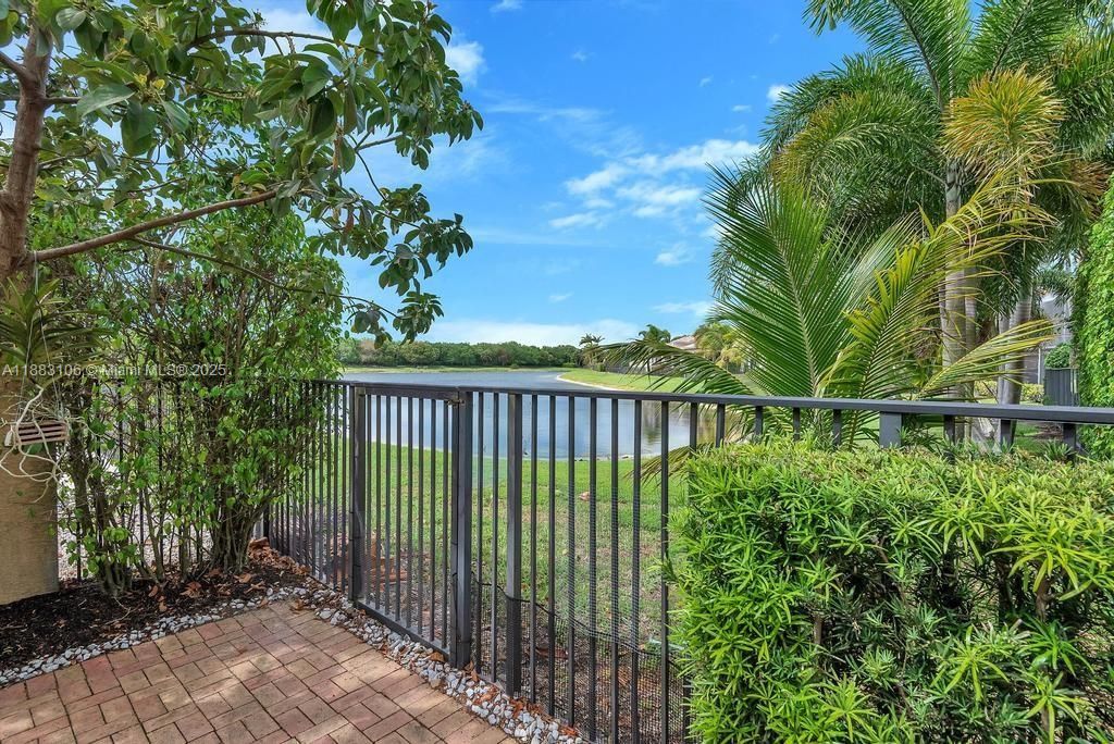 For Rent: $12,000 (5 beds, 4 baths, 4448 Square Feet)