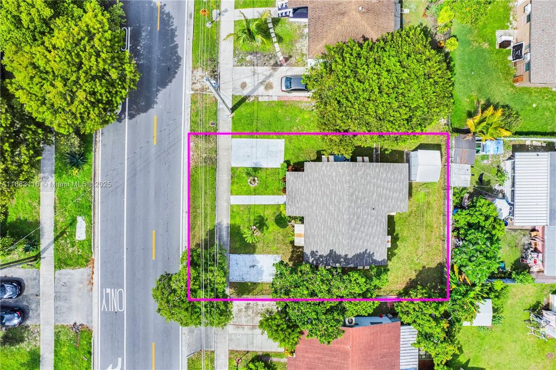 Vendido Recientemente: $299,950 (2 camas, 1 baños, 750 Pies cuadrados)