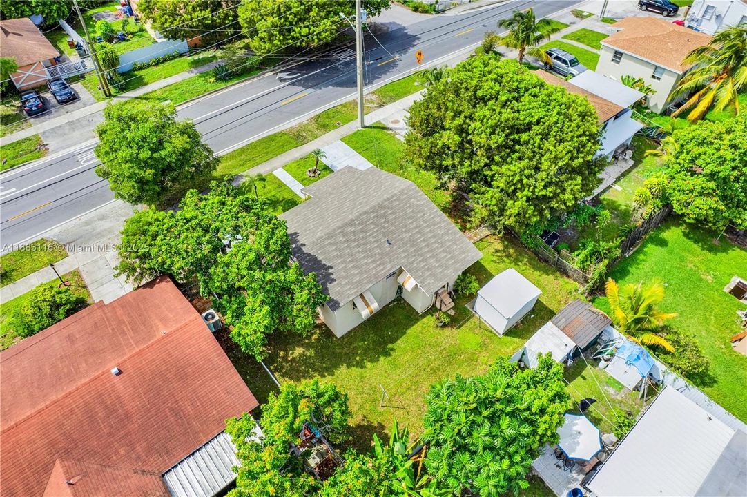 Vendido Recientemente: $299,950 (2 camas, 1 baños, 750 Pies cuadrados)