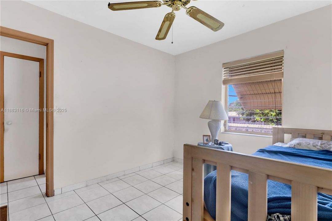 Vendido Recientemente: $299,950 (2 camas, 1 baños, 750 Pies cuadrados)