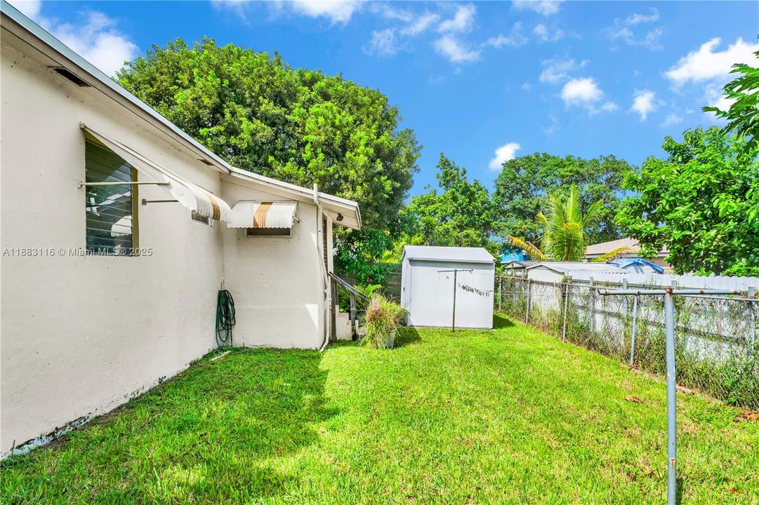 Vendido Recientemente: $299,950 (2 camas, 1 baños, 750 Pies cuadrados)