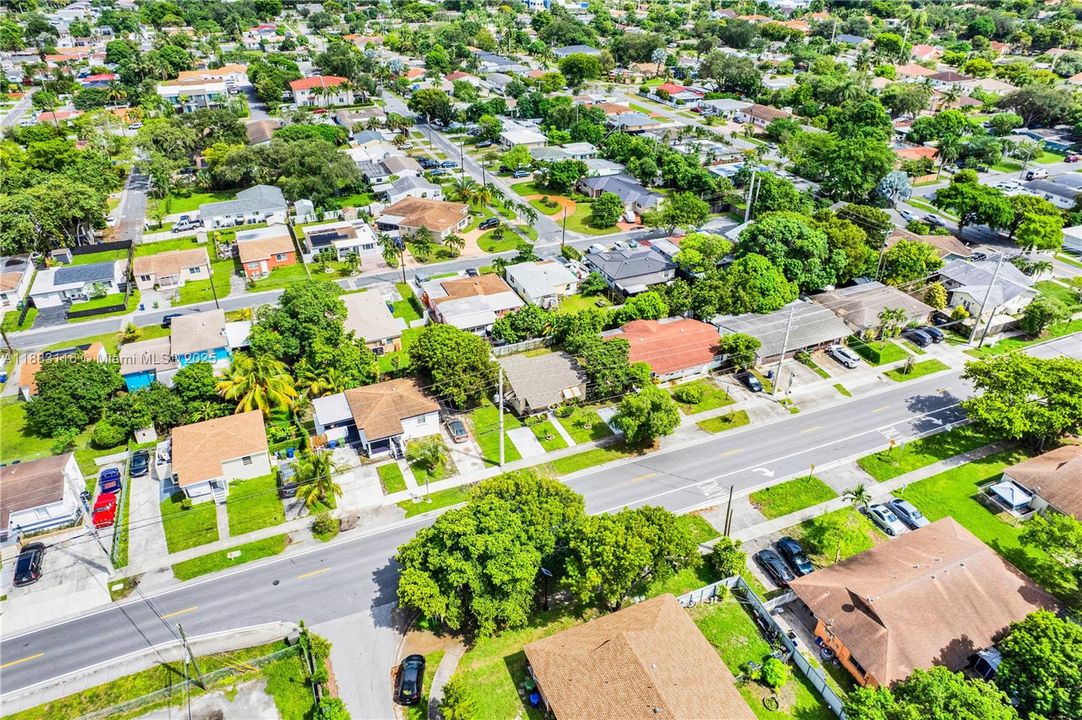 Vendido Recientemente: $299,950 (2 camas, 1 baños, 750 Pies cuadrados)