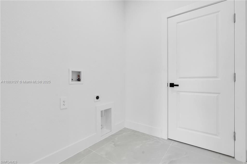 En Venta: $350,777 (3 camas, 2 baños, 0 Pies cuadrados)